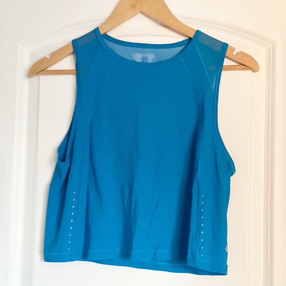 lululemon athletica Tops - Lululemon cropped blue tank size 6